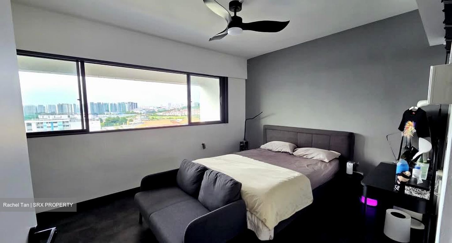 Blk 330 Bukit Batok Street 33 (Bukit Batok), HDB Executive #558405121